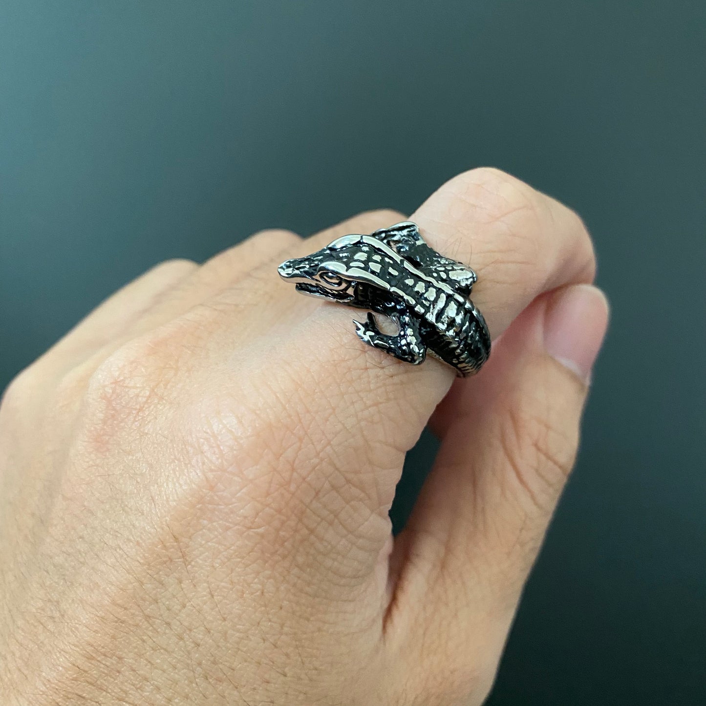 Alligator 360 Ring