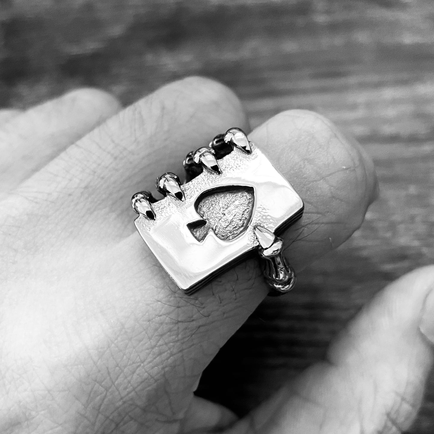 Dealted Ace Ring